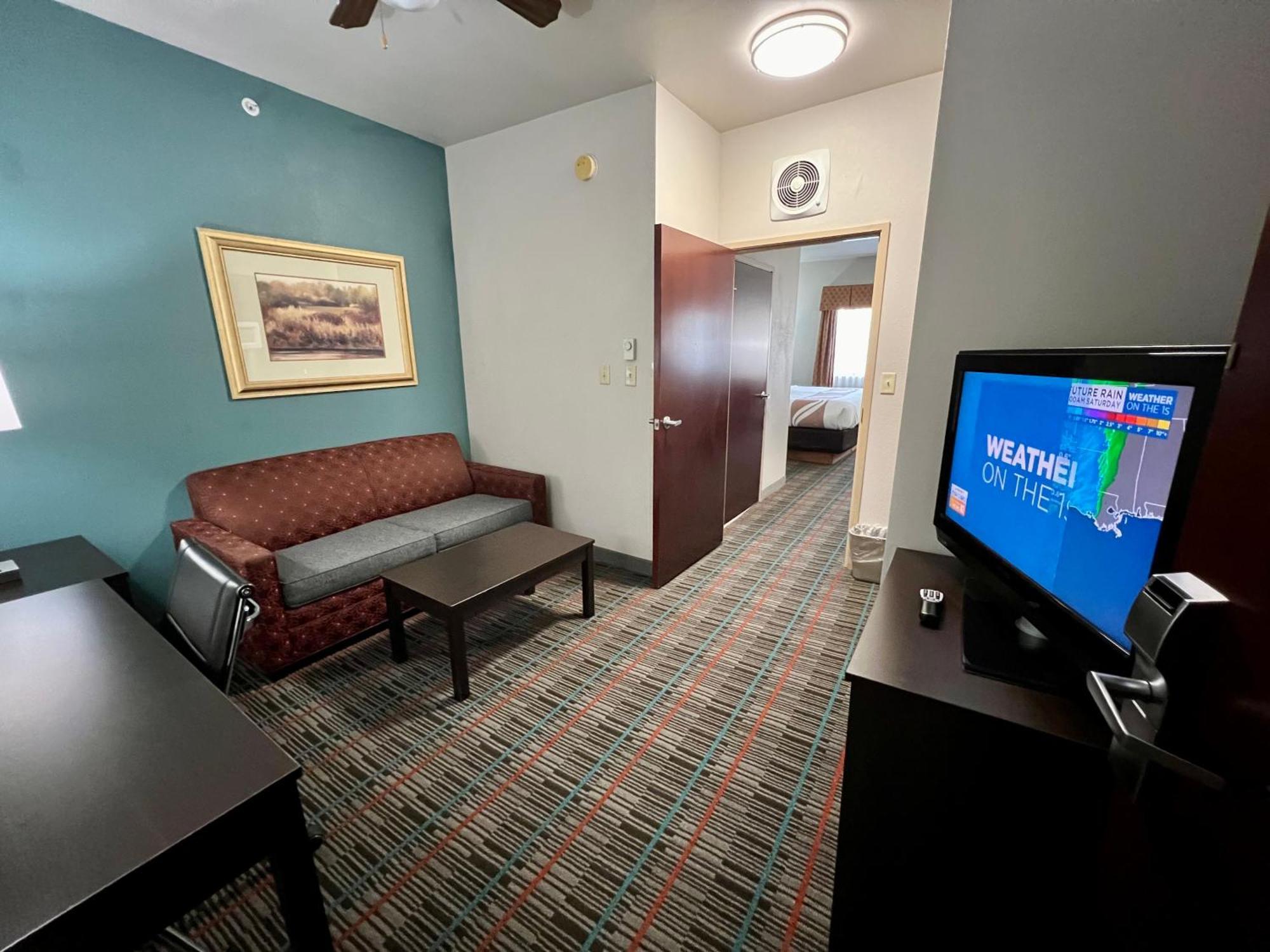 Quality Inn & Suites Near University Waco Exterior photo