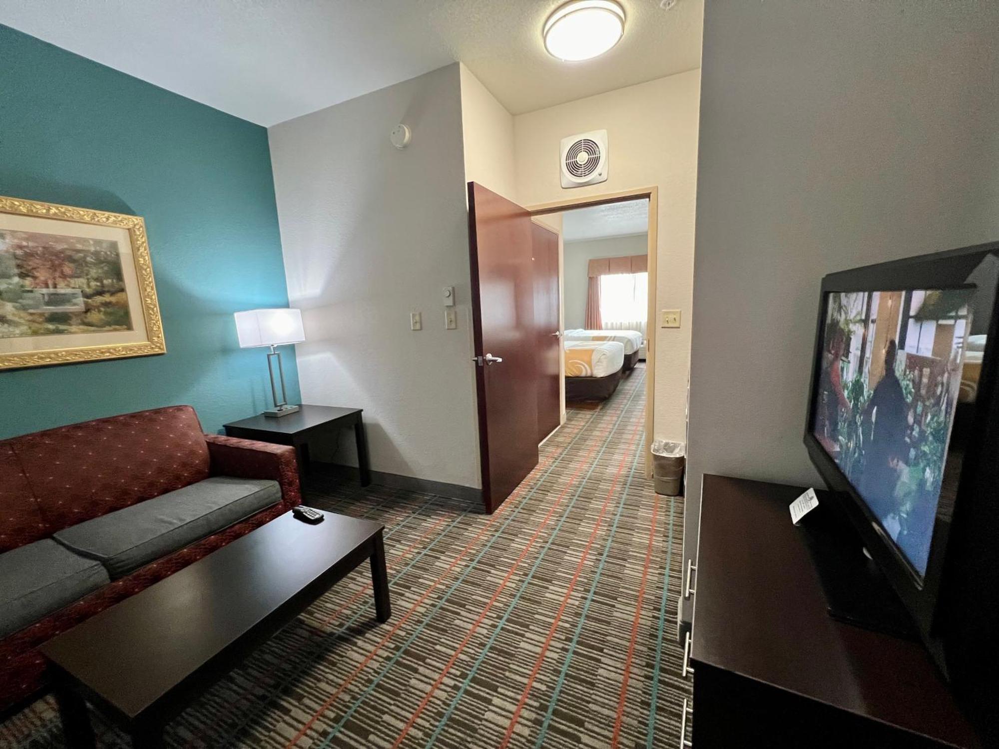 Quality Inn & Suites Near University Waco Exterior photo