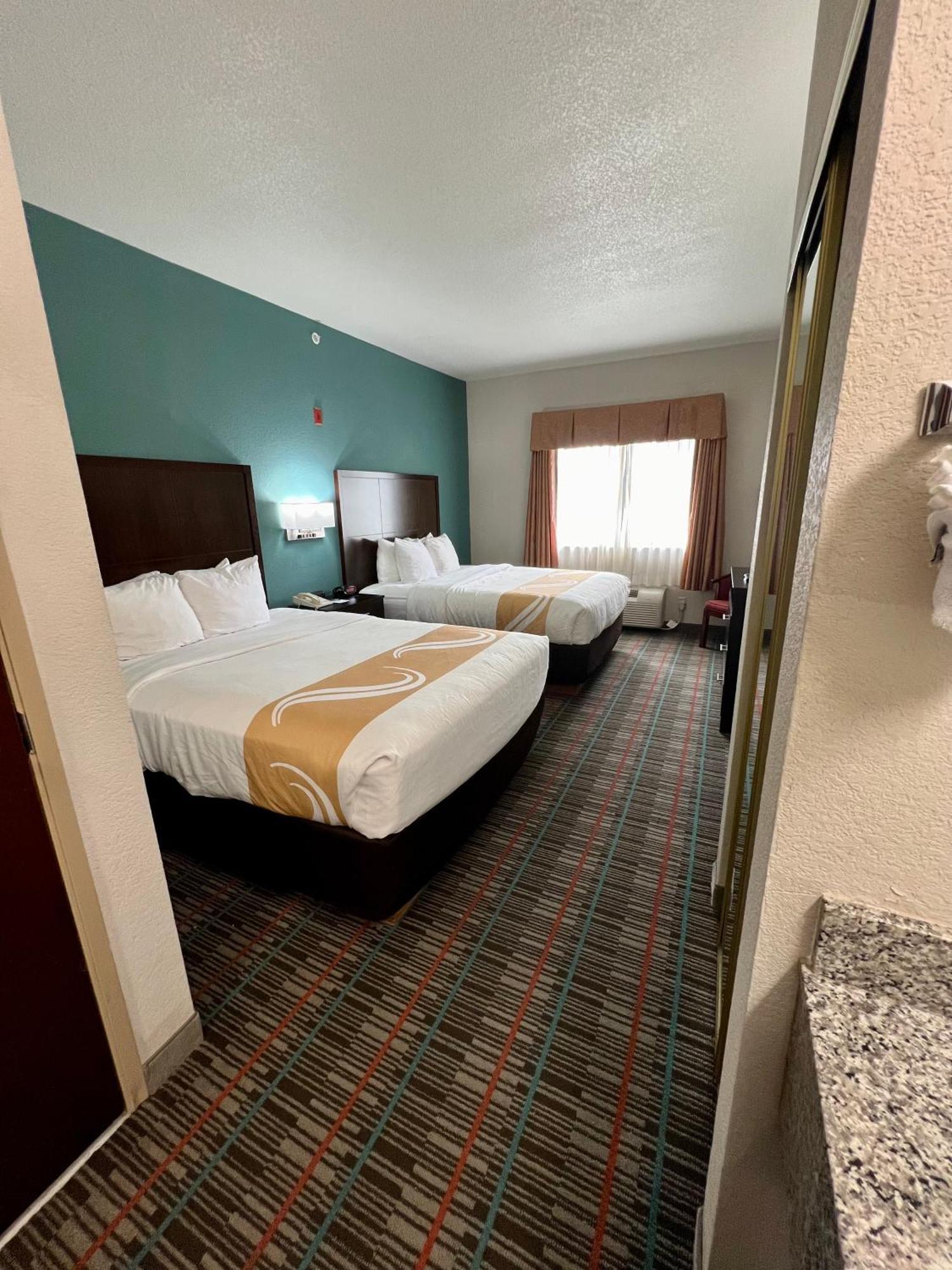Quality Inn & Suites Near University Waco Exterior photo