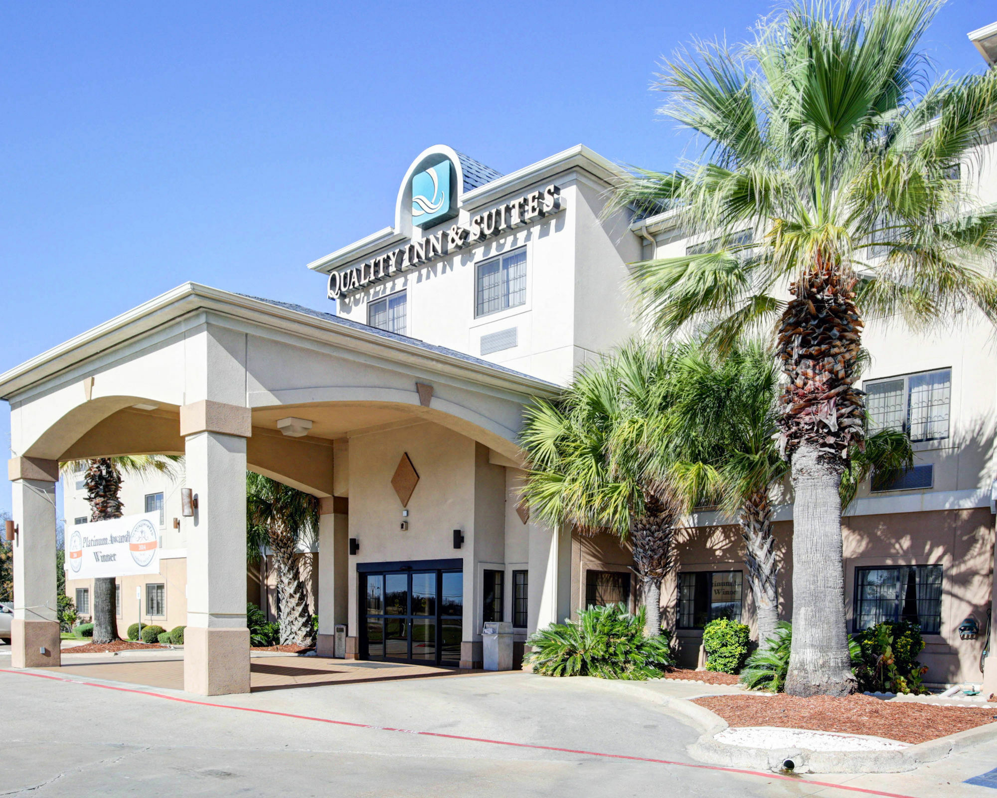 Quality Inn & Suites Near University Waco Exterior photo